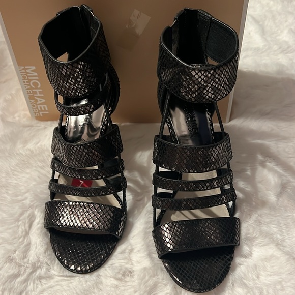Size 7, SHILOH OPEN TOE MICHAEL KORS METALLIC LEATHER OPEN TOE HEELS.. NEW! - Picture 2 of 12